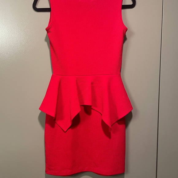 Hypnotik Red Peplum Belted Dress - Picture 5 of 6